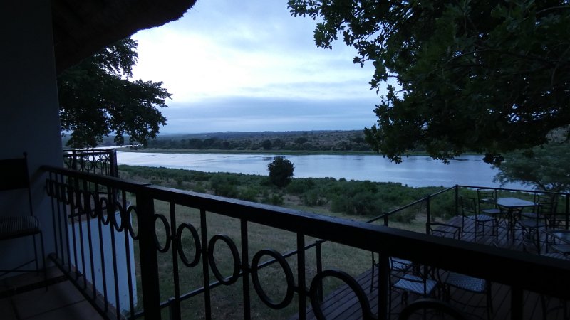 Blick von Buhala-Lodge auf Crocodile River.jpg